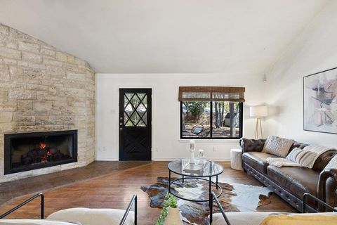 Tiny photo for 2008 Matthews LN, Austin, TX 78745 (MLS # 3625538)