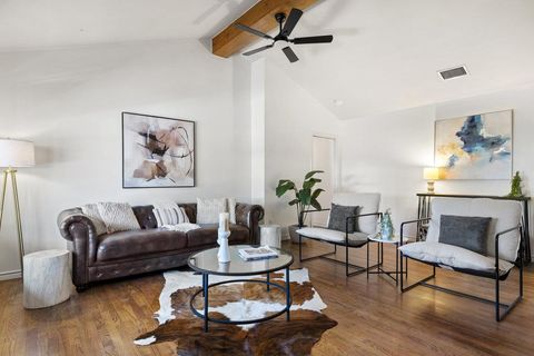 Tiny photo for 2008 Matthews LN, Austin, TX 78745 (MLS # 3625538)