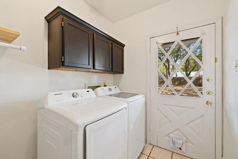 Tiny photo for 2008 Matthews LN, Austin, TX 78745 (MLS # 3625538)