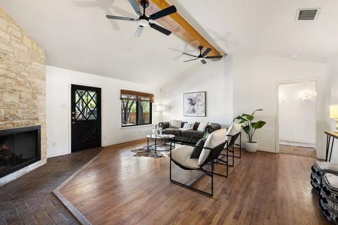 Tiny photo for 2008 Matthews LN, Austin, TX 78745 (MLS # 3625538)