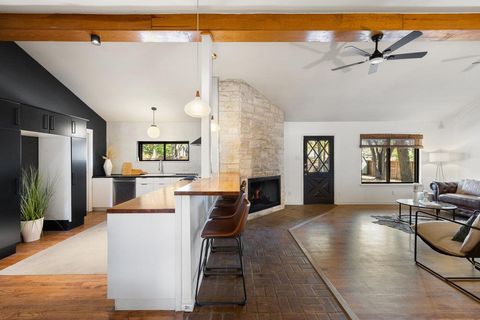 Tiny photo for 2008 Matthews LN, Austin, TX 78745 (MLS # 3625538)