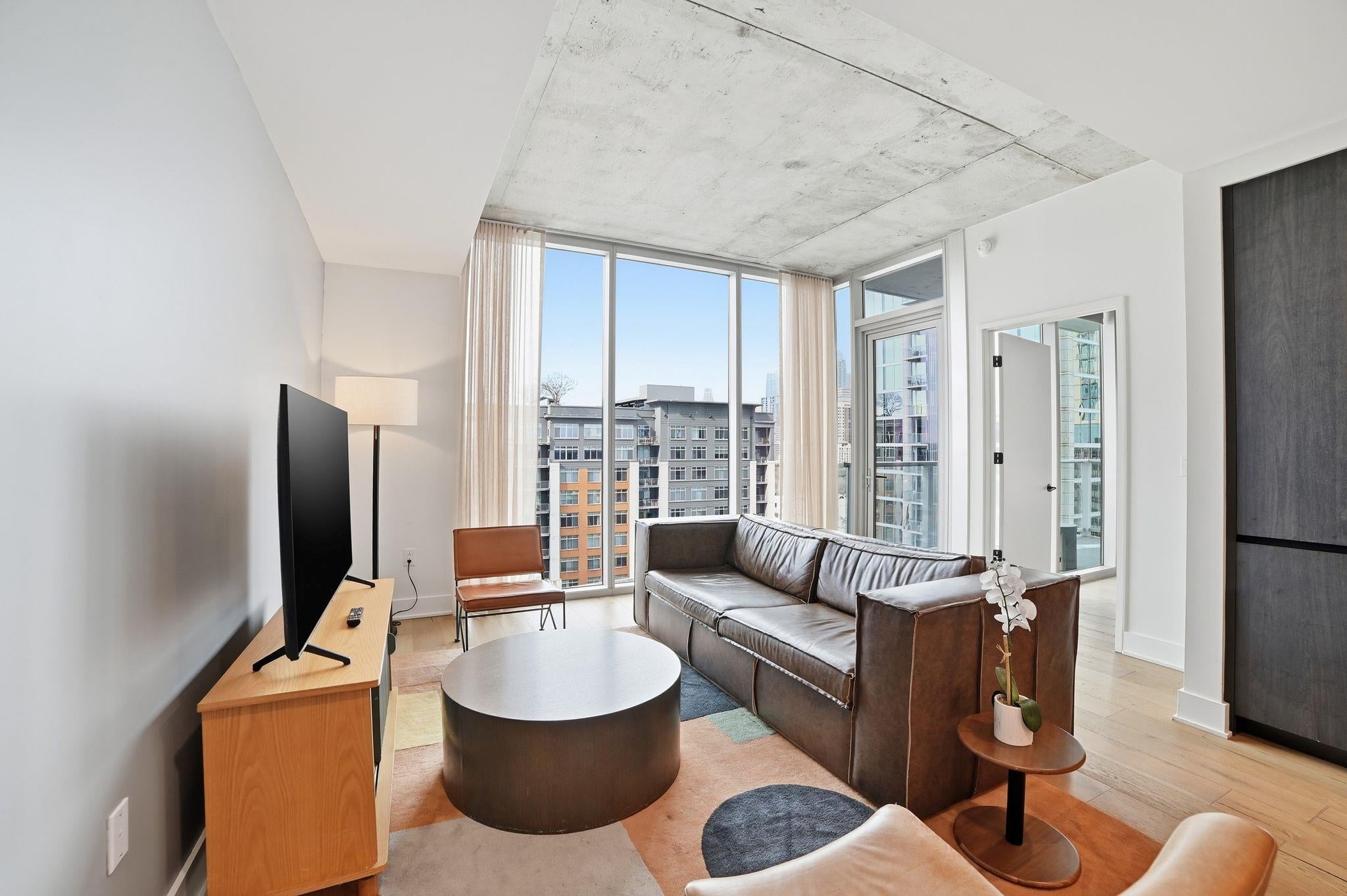 48 East Ave 1301