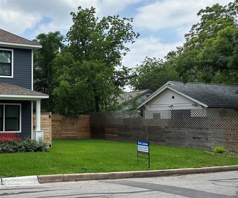 Photo of 712 Harris Ave #2, Austin, TX 78705 (MLS # 9637049)