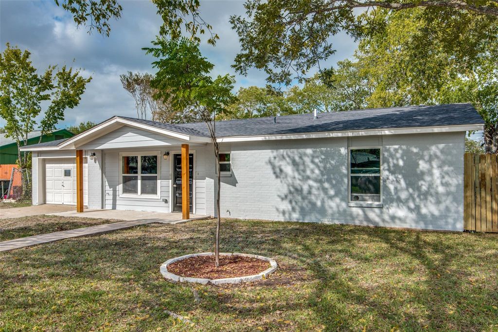 Photo of 500 Lockwood ST, San Marcos, TX 78666 (MLS # 5587801)