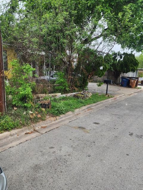 Tiny photo for 2904 E 2nd ST, Austin, TX 78702 (MLS # 9937011)