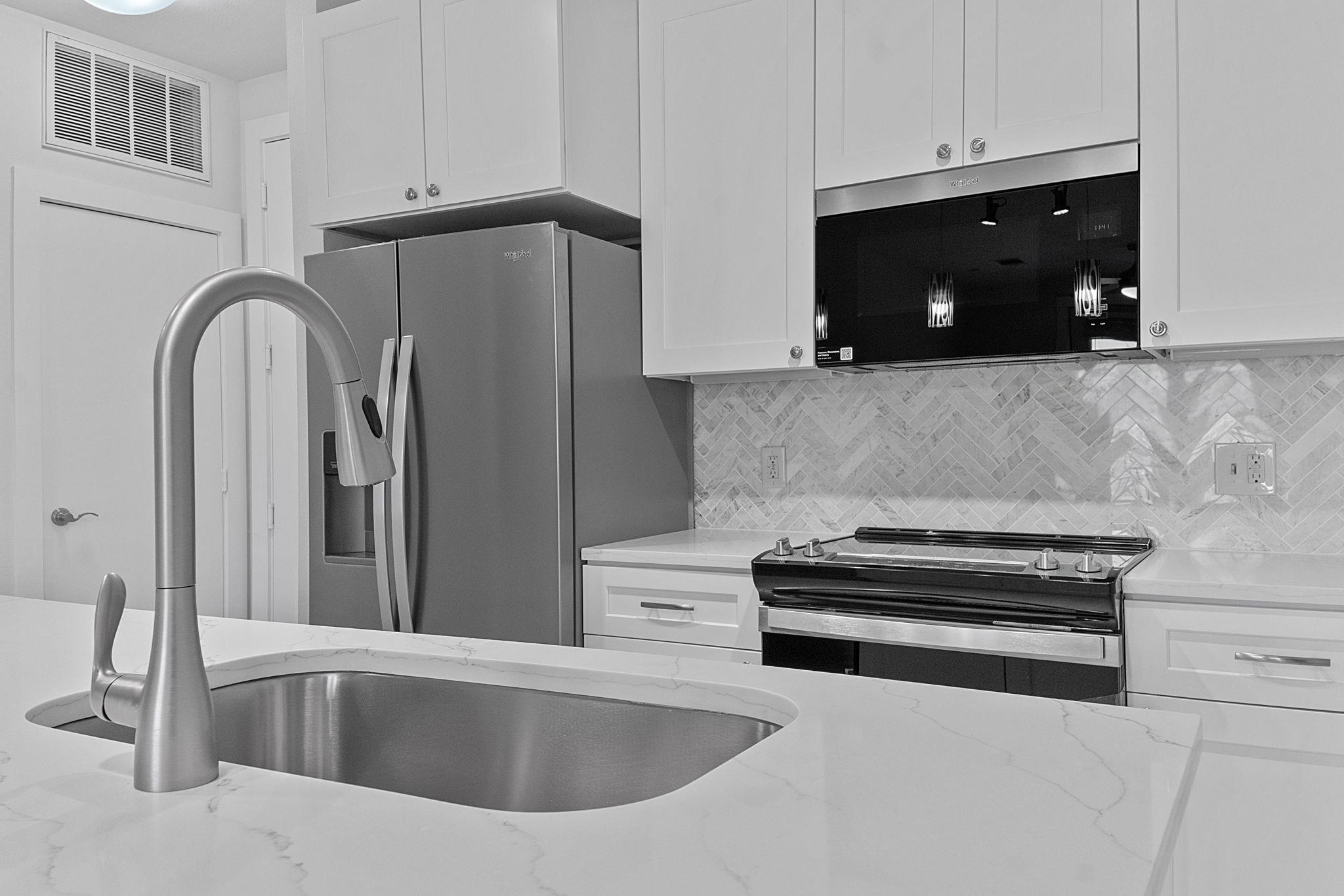 1900 Barton Springs RD 3022