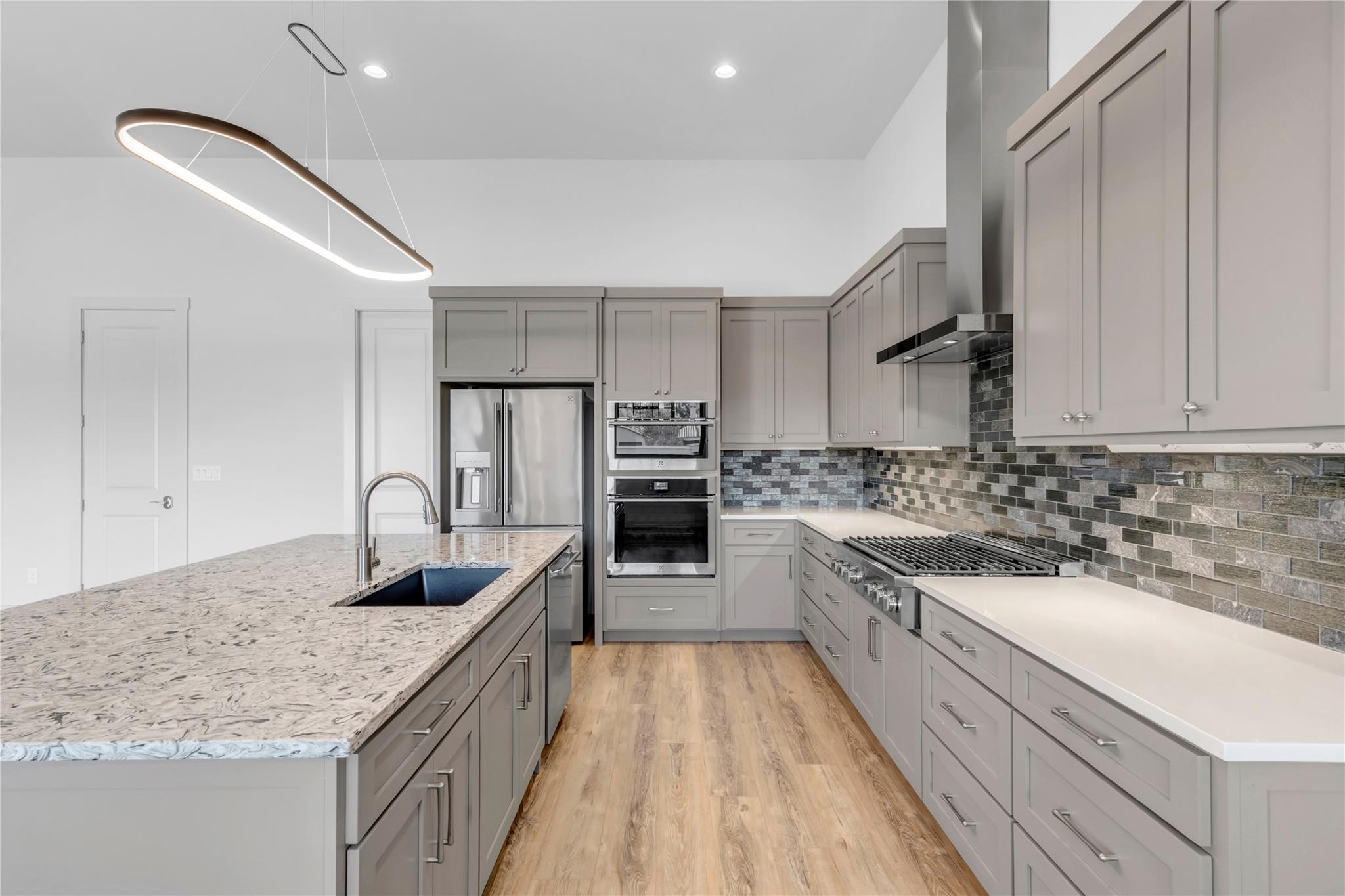 105 Gillespie CT