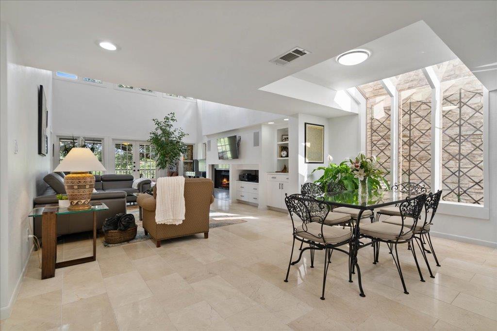 110 West Eagle DR