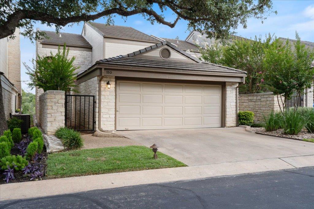 110 West Eagle DR