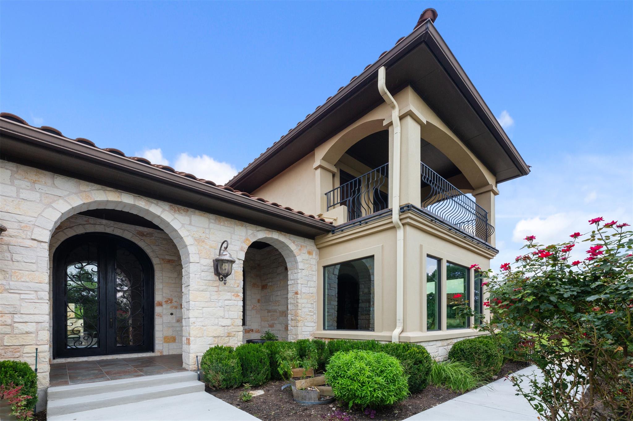 16917 Northlake Hills DR