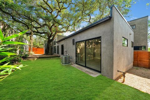 Tiny photo for 2610 CARNARVON LN #Apt B, Austin, TX 78704 (MLS # 8845353)