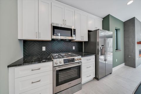 Tiny photo for 2610 CARNARVON LN #Apt B, Austin, TX 78704 (MLS # 8845353)