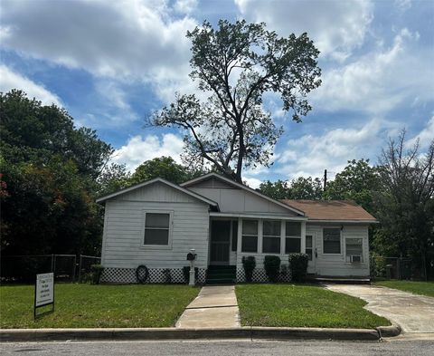 Photo of 5702 Duval ST, Austin, TX 78752 (MLS # 2917261)