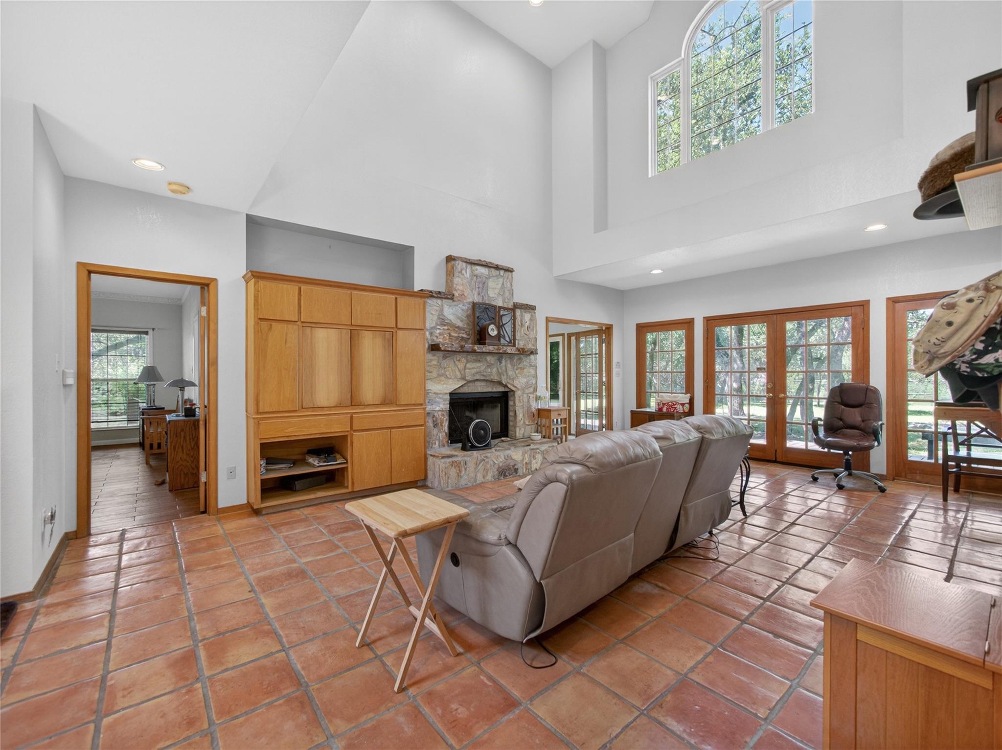 613 Breakaway RD