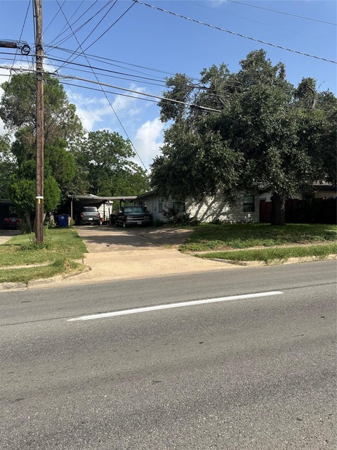Tiny photo for 4502 S 1st ST, Austin, TX 78745 (MLS # 3110124)