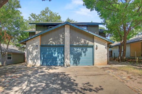 2414 Burleson CT Austin TX 78741