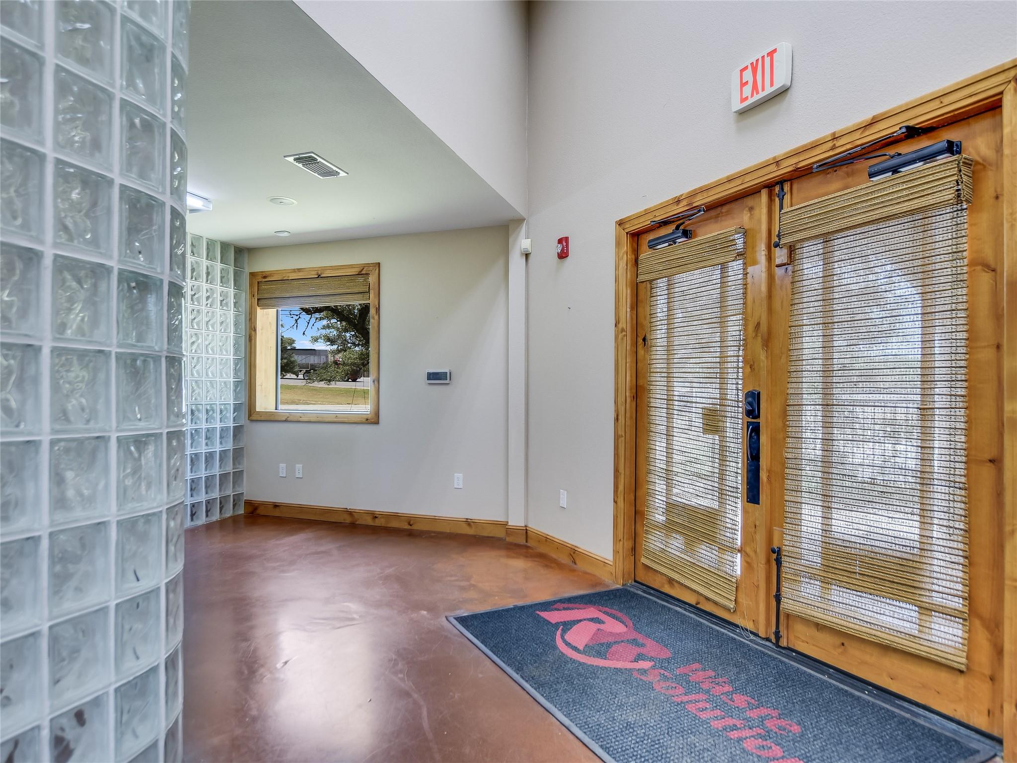 4004 E Highway 290