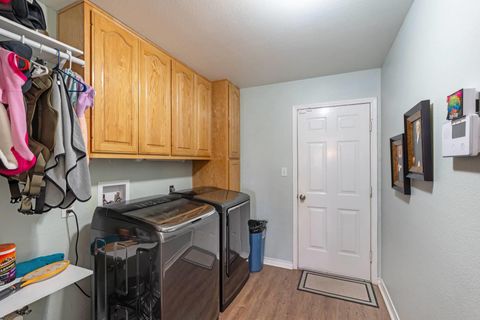 Tiny photo for 4906 Thunderbird DR, Lago Vista, TX 78645 (MLS # 9707131)