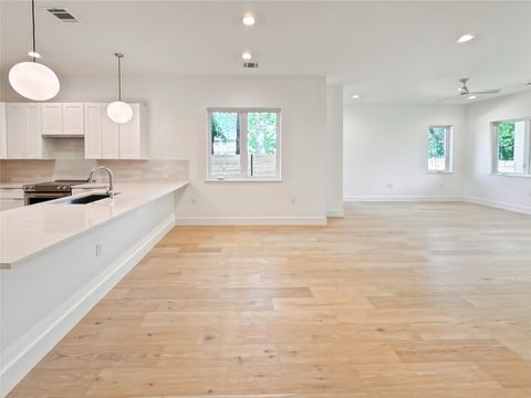 Tiny photo for 3614 Abbate CIR #A, Austin, TX 78721 (MLS # 4912440)
