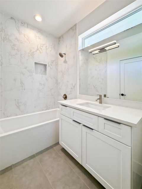 Tiny photo for 3614 Abbate CIR #A, Austin, TX 78721 (MLS # 4912440)