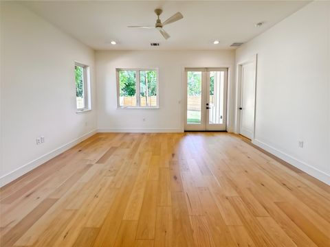 Tiny photo for 3614 Abbate CIR #A, Austin, TX 78721 (MLS # 4912440)