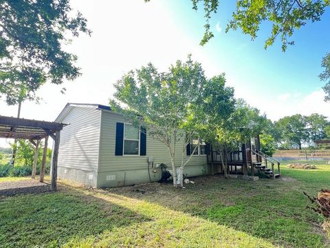 Photo of 112 S Fitzwilliams LN #B, Bastrop, TX 78602 (MLS # 4995330)