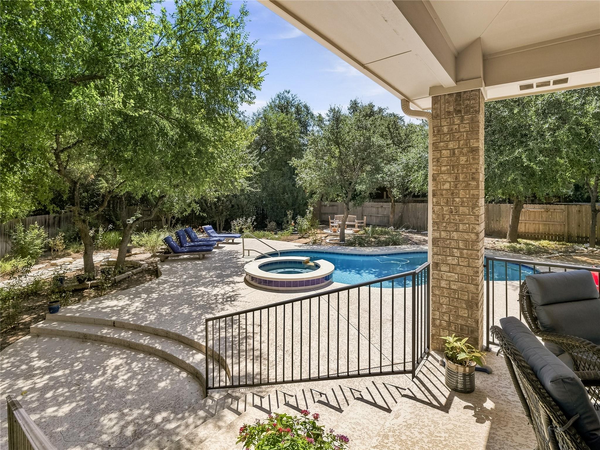 1200 Anna CT