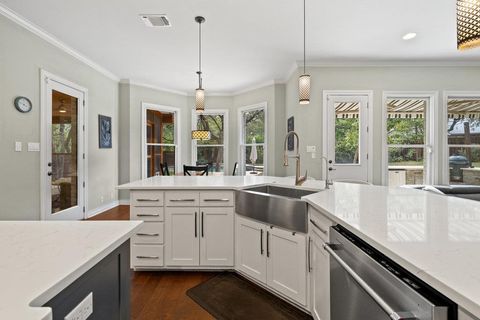 Tiny photo for 1213 Grosvener CT, Austin, TX 78746 (MLS # 3301640)