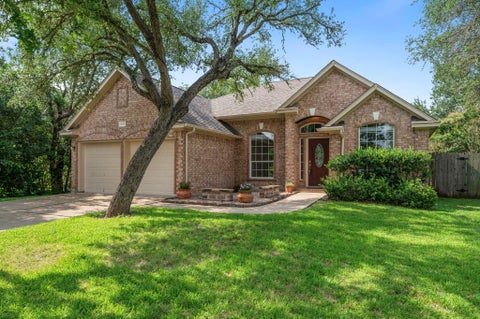 Photo of 9201 La Siesta BND, Austin, TX 78749 (MLS # 6451049)