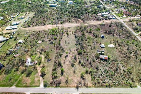 000 Leisure Lane LN Cedar Creek TX 78612