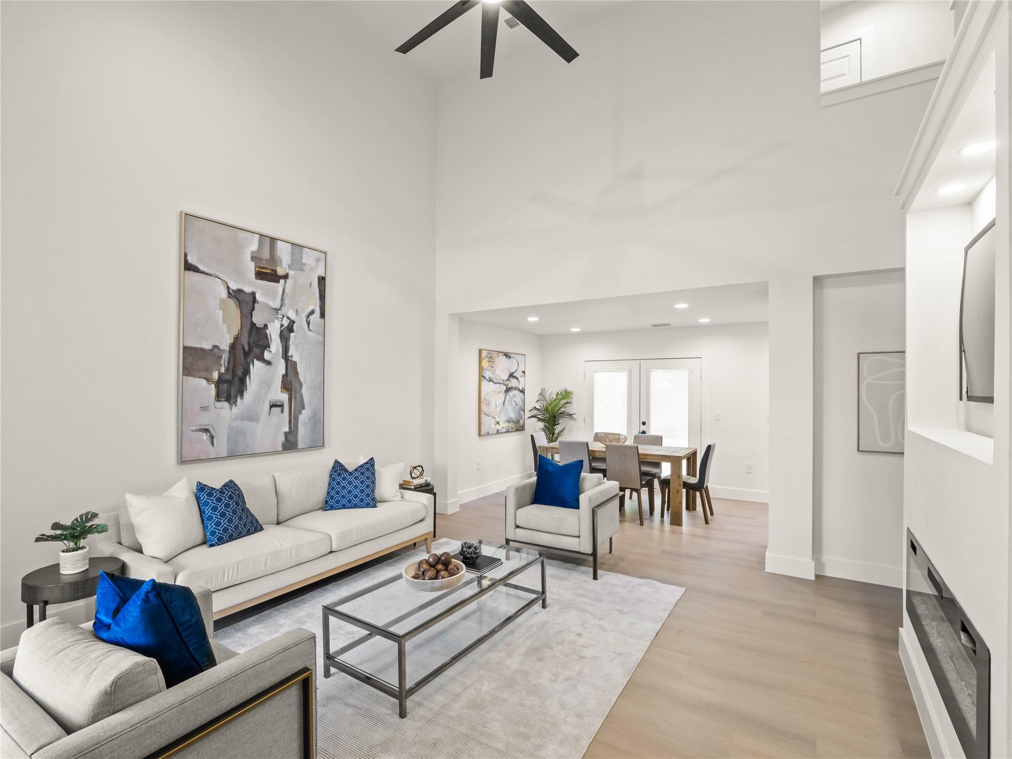 218 Crystal Knoll BLVD