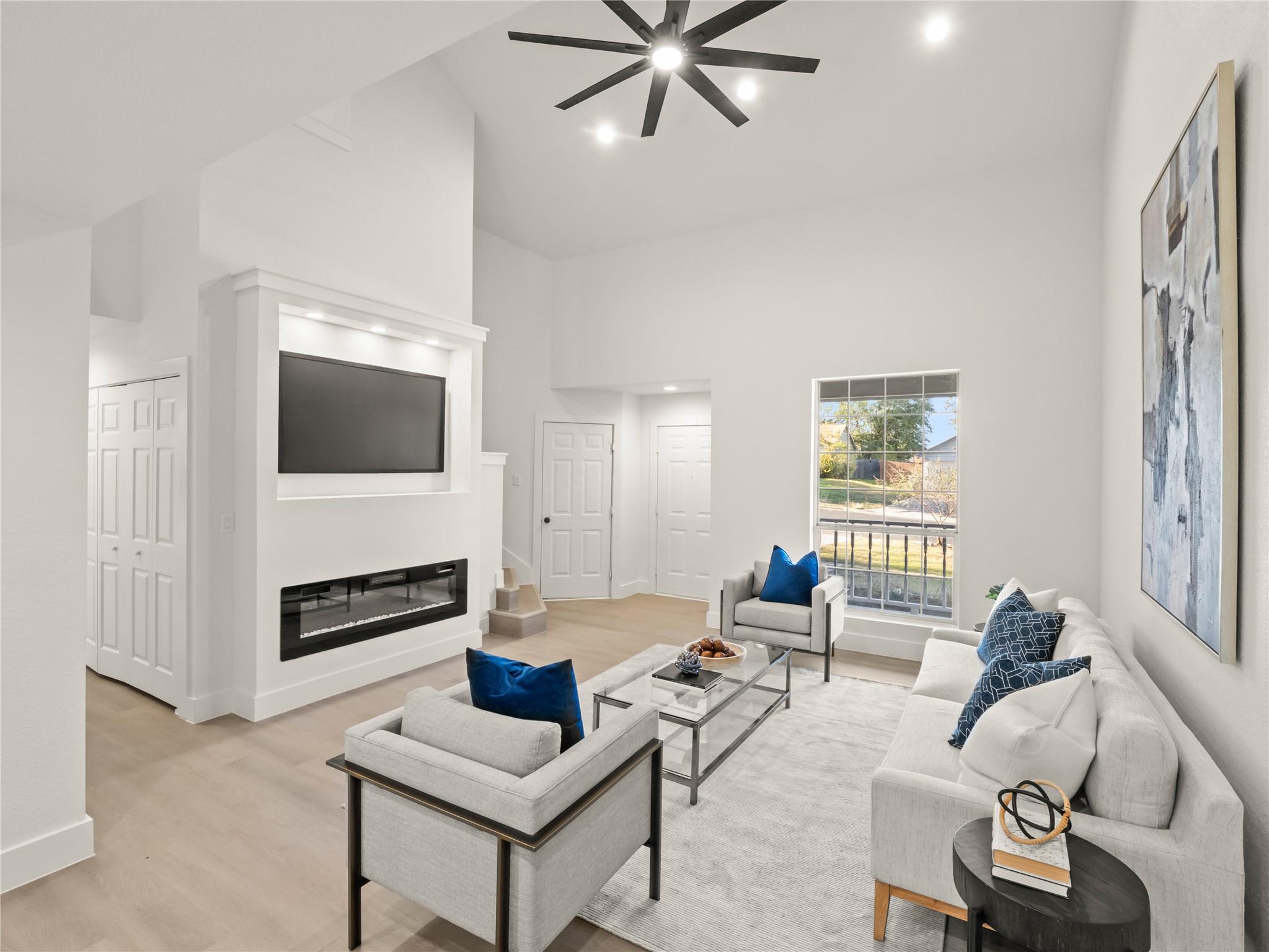 218 Crystal Knoll BLVD