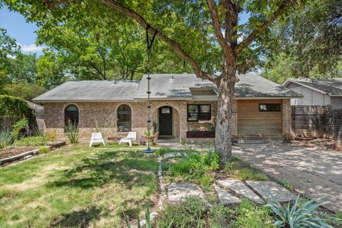 Photo of 7408 Loganberry DR, Austin, TX 78745 (MLS # 7845037)