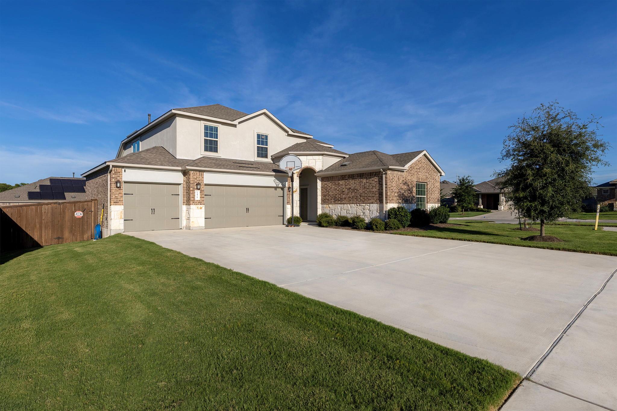 1428 Chad Dr DR