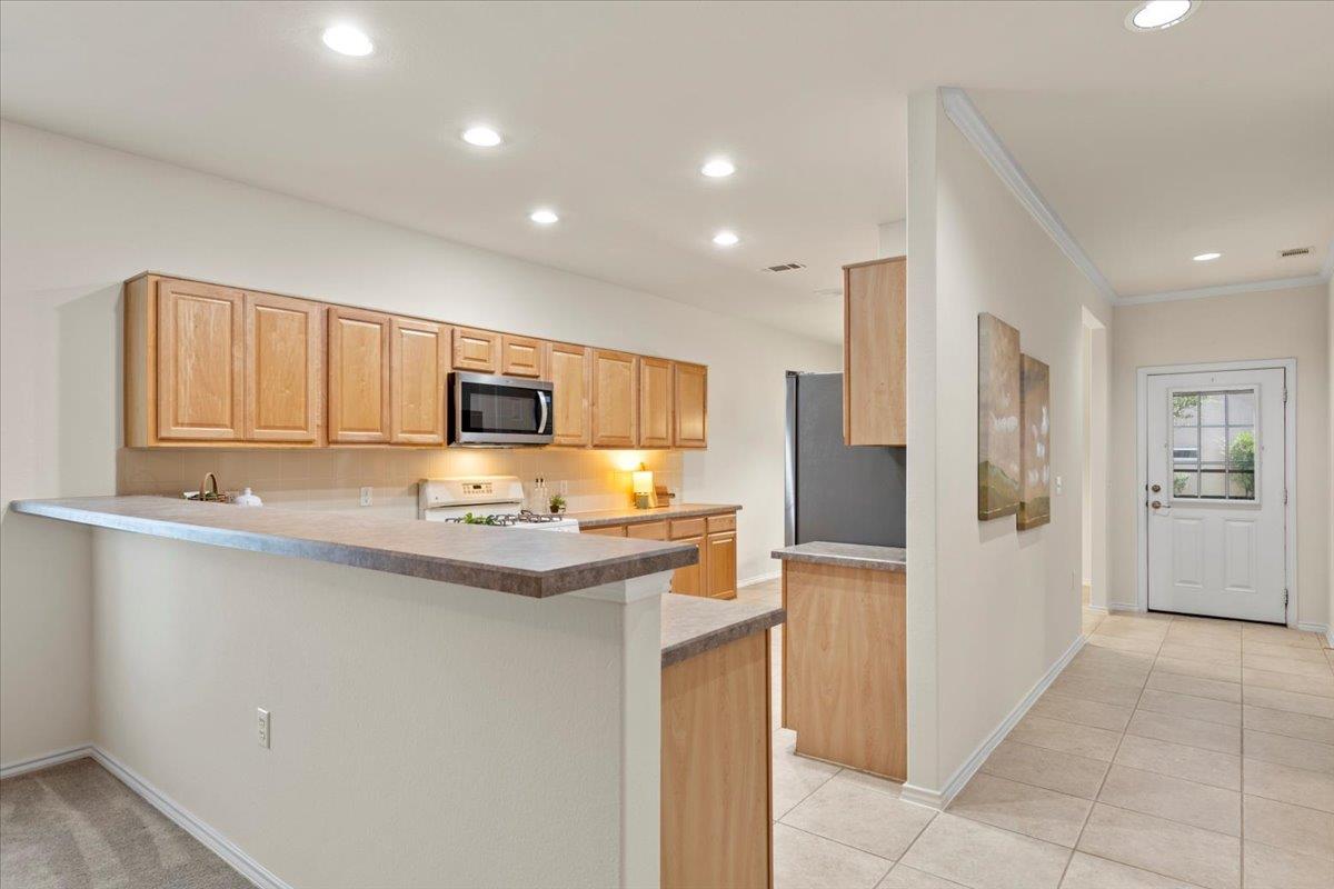 216 Farm Hill DR
