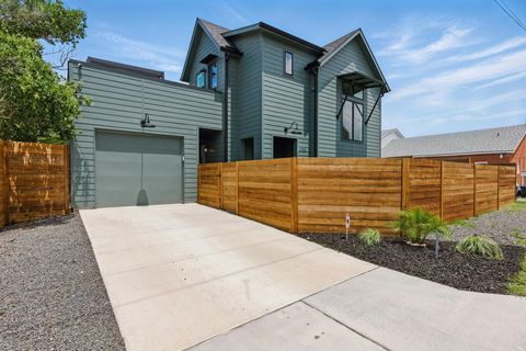 Tiny photo for 2105 SL Davis Ave. #2 St, Austin, TX 78702 (MLS # 1223091)
