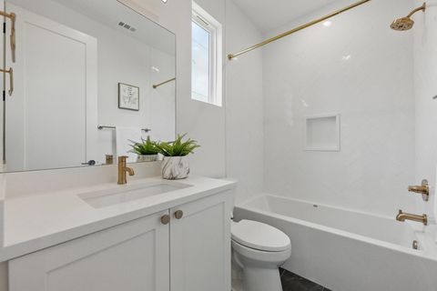 Tiny photo for 2105 SL Davis Ave. #2 St, Austin, TX 78702 (MLS # 1223091)