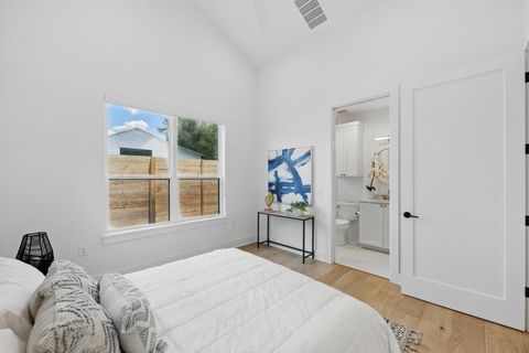Tiny photo for 2105 SL Davis Ave. #2 St, Austin, TX 78702 (MLS # 1223091)