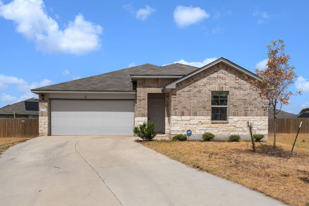 Photo of 1012 Velvet CT, Troy, TX 76579 (MLS # 9495864)