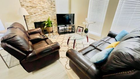 Photo of 2902 Cole ST #311, Austin, TX 78705 (MLS # 6238413)