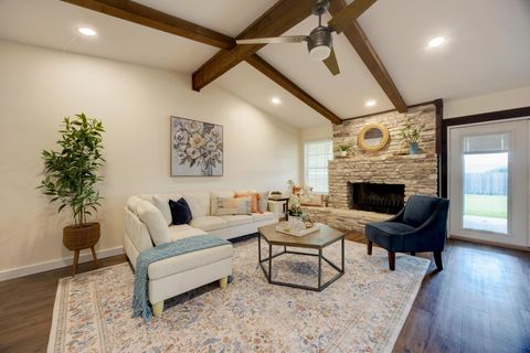 Photo of 12400 Willow Wild DR, Austin, TX 78758 (MLS # 8220109)