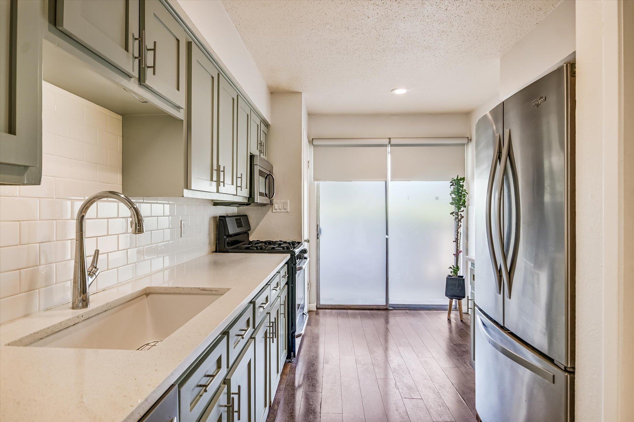2425 Ashdale DR 32