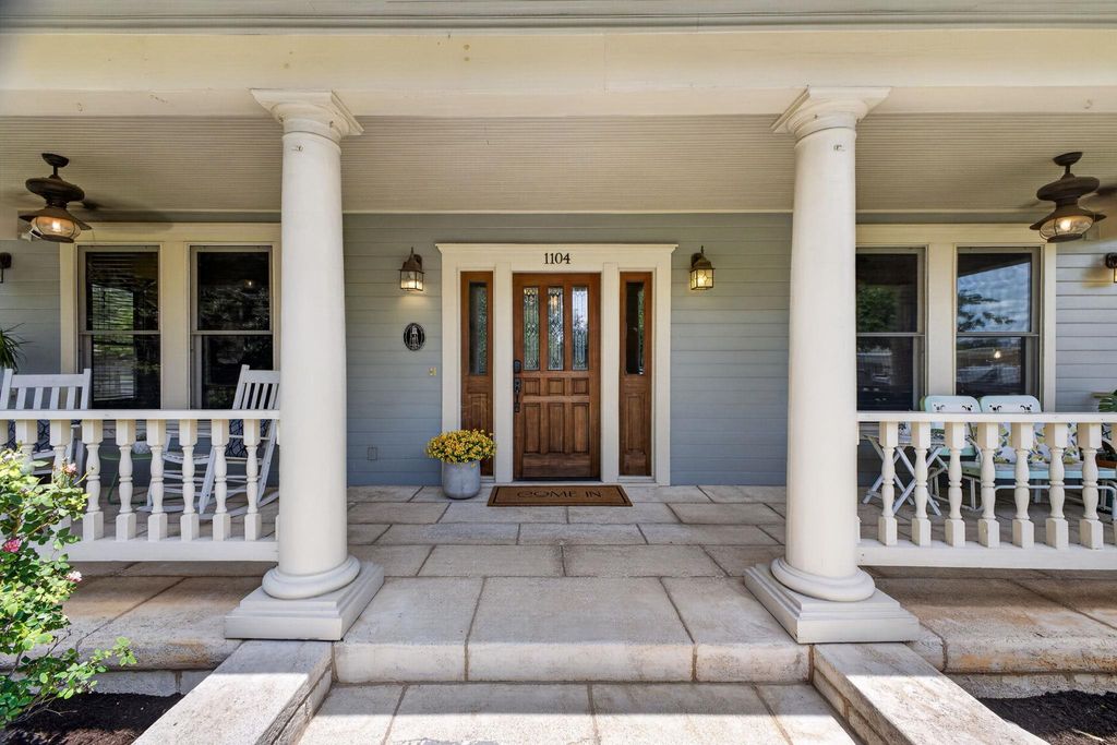 Photo of 1104 E Liberty Ave, Round Rock, TX 78664 (MLS # 3550251)