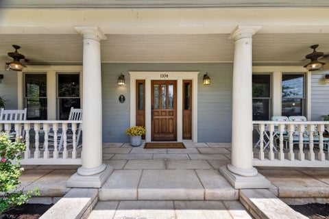 Photo of 1104 E Liberty Ave, Round Rock, TX 78664 (MLS # 3550251)