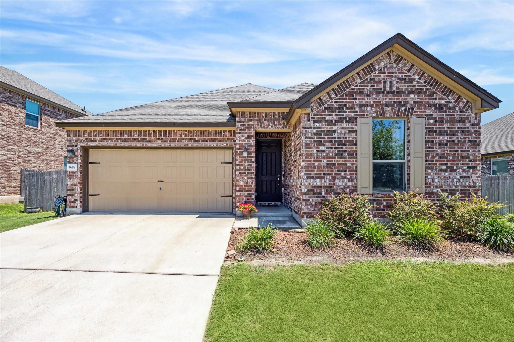 View Lockhart, TX 78644 house