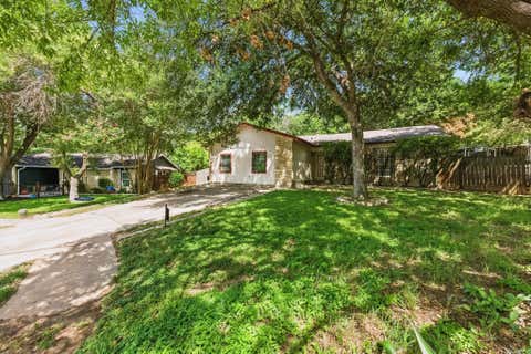 Photo of 4802 Peach Grove CT, Austin, TX 78744 (MLS # 5398438)