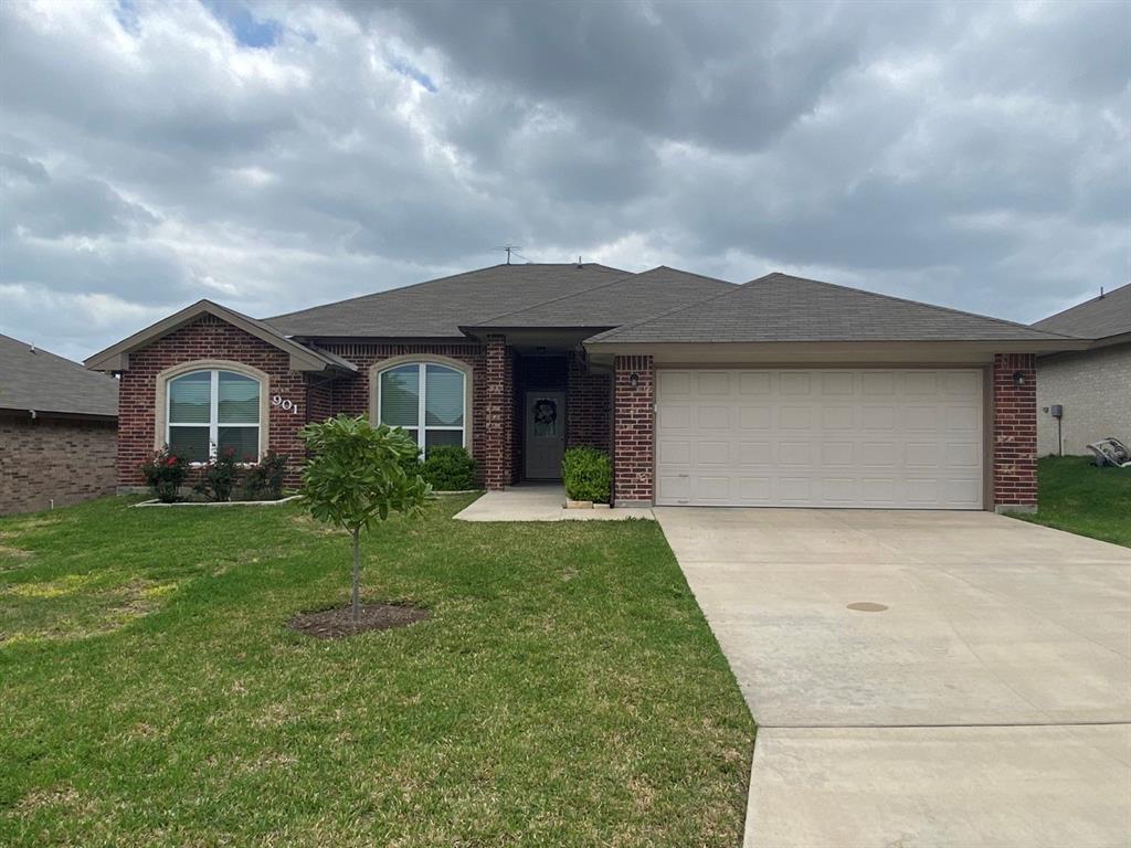 901 Kacie DR
