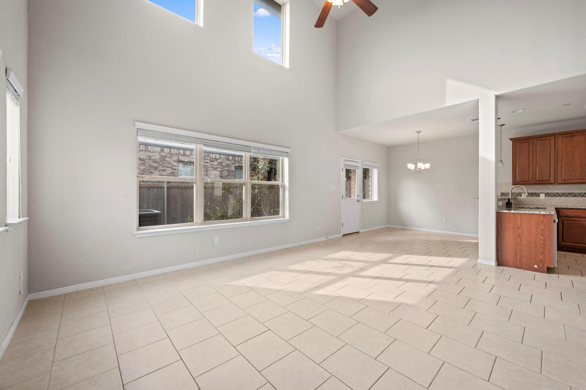 2304 S Lakeline BLVD 384