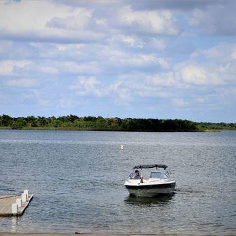 9807 Royal CT Austin TX 78724