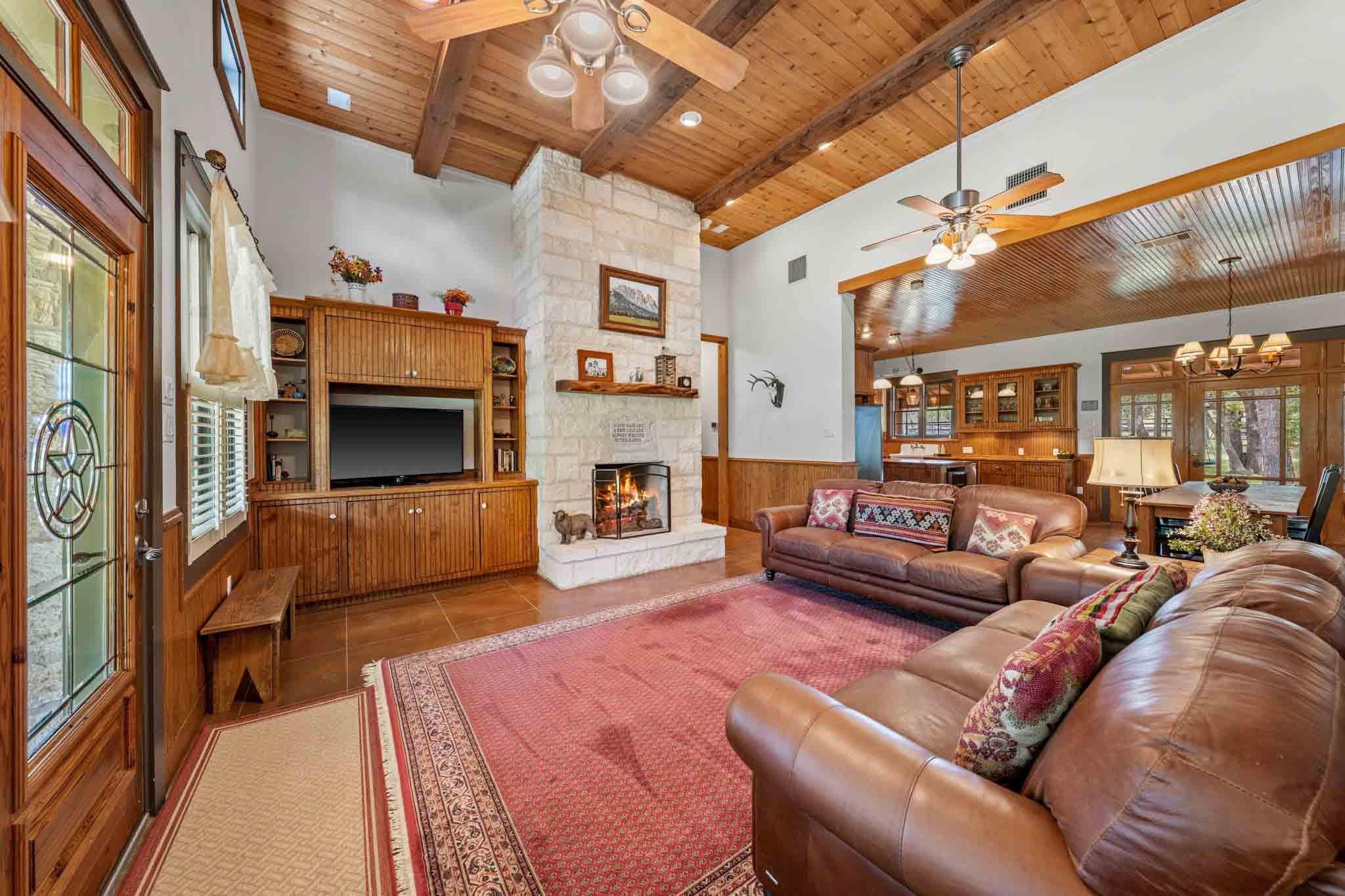 9352 Ranch Road 783